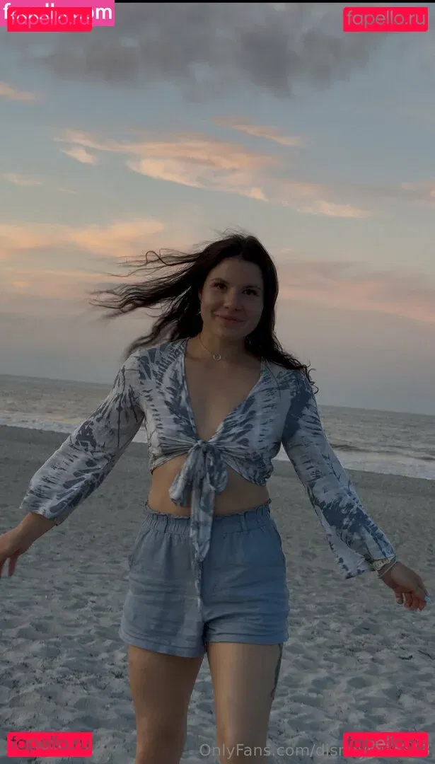 disneyyrose13 Onlyfans Photo Gallery 