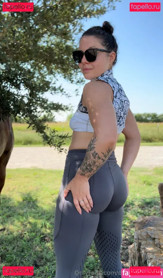 disneyyrose13 Onlyfans Photo Gallery 