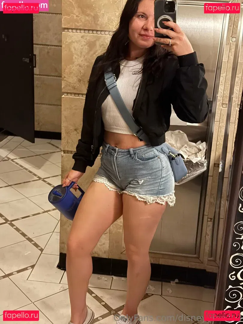 disneyyrose13 Onlyfans Photo Gallery 