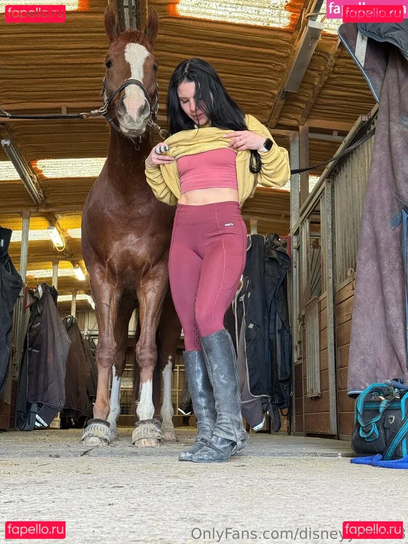 disneyyrose13 Onlyfans Photo Gallery 