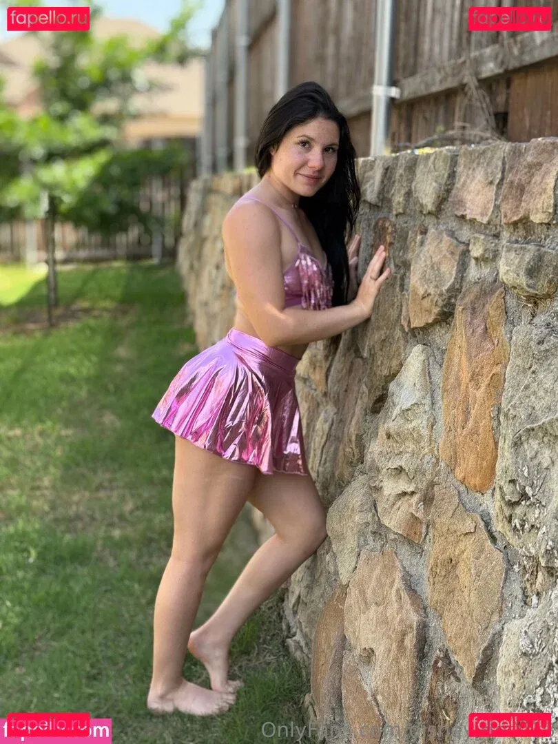 disneyyrose13 Onlyfans Photo Gallery 