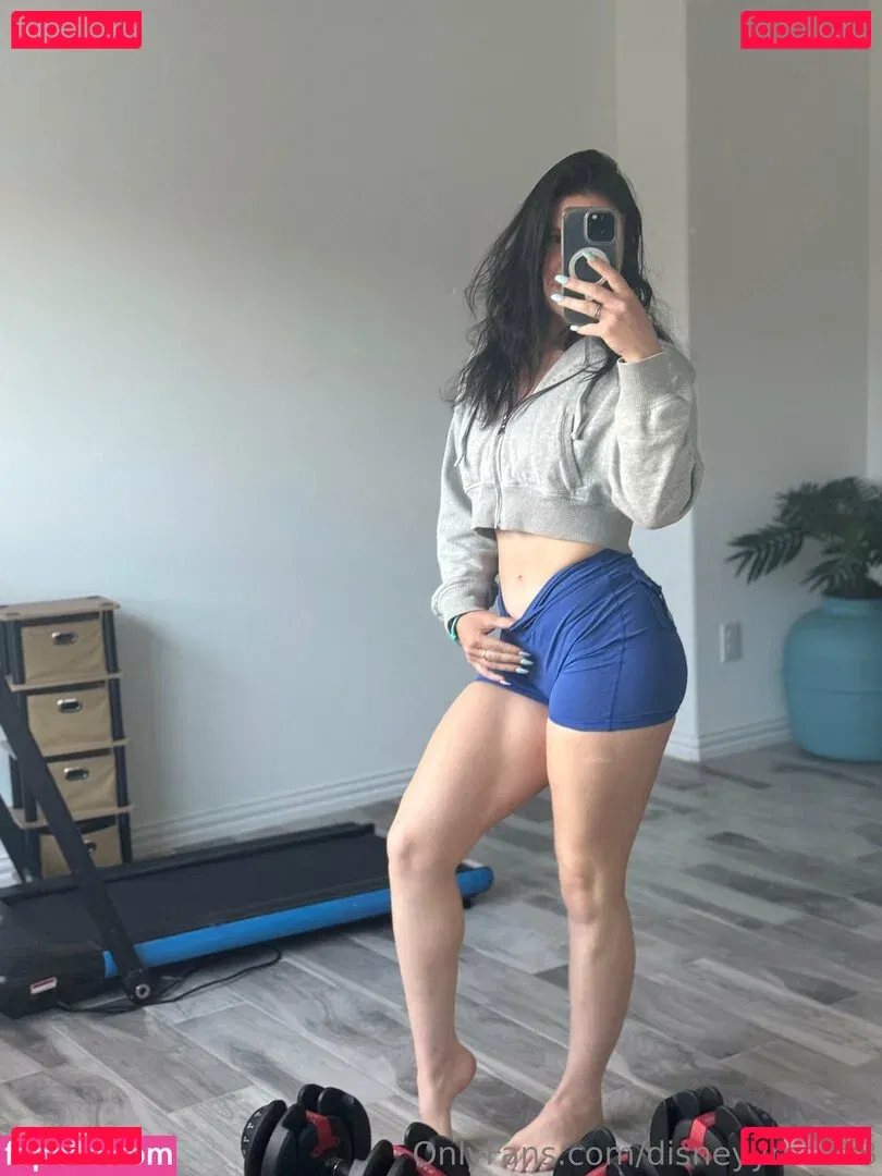 disneyyrose13 Onlyfans Photo Gallery 