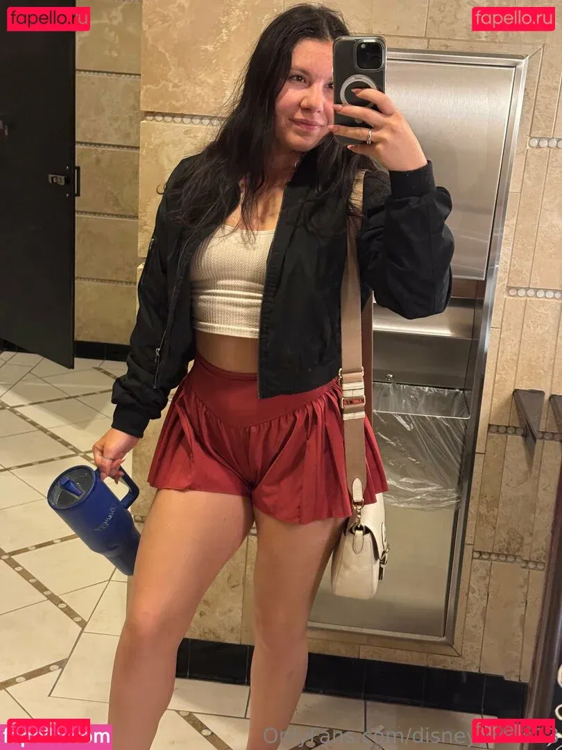 disneyyrose13 Onlyfans Photo Gallery 