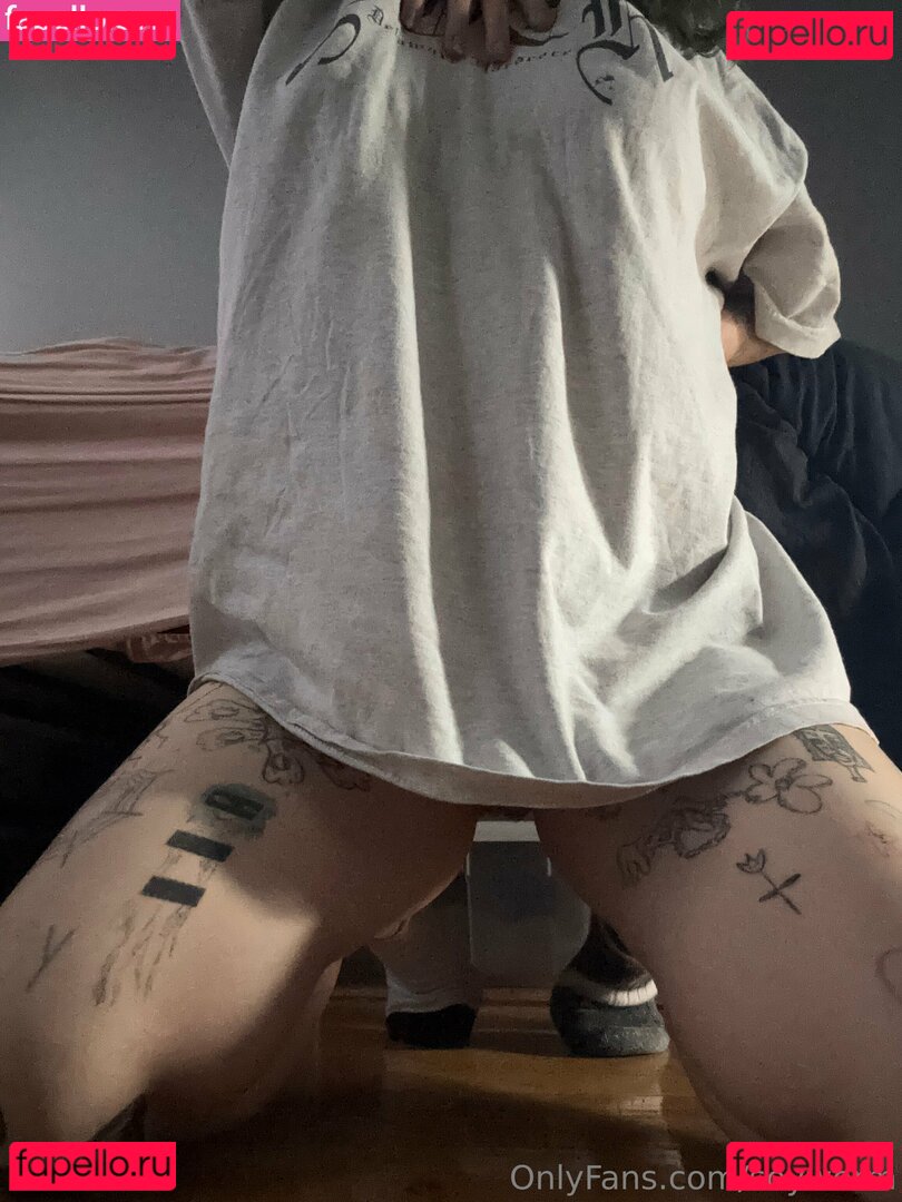 soyworm Nude Onlyfans Photo 3