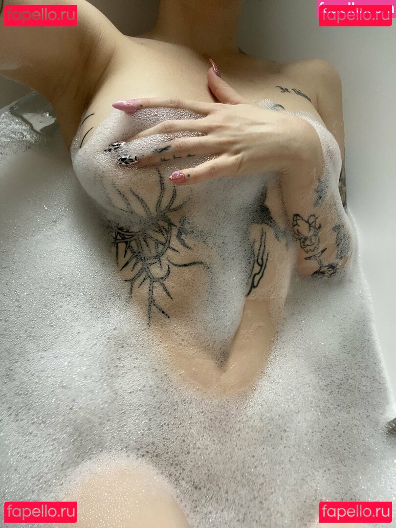 Aloeeveera Nude Onlyfans Photo 30