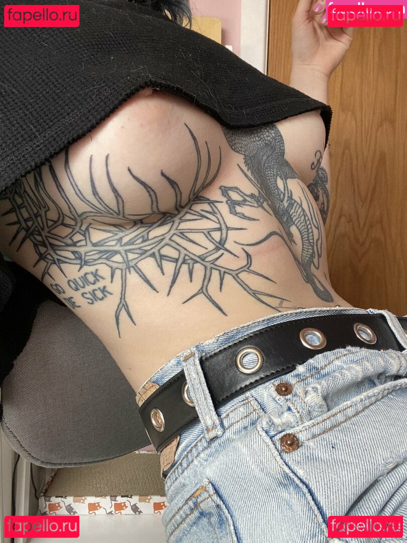 Aloeeveera Nude Onlyfans Photo 11