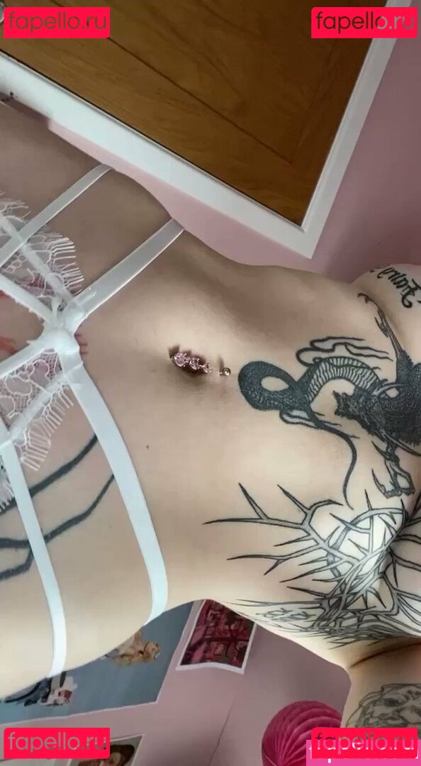 Aloeeveera Nude Onlyfans Photo 10