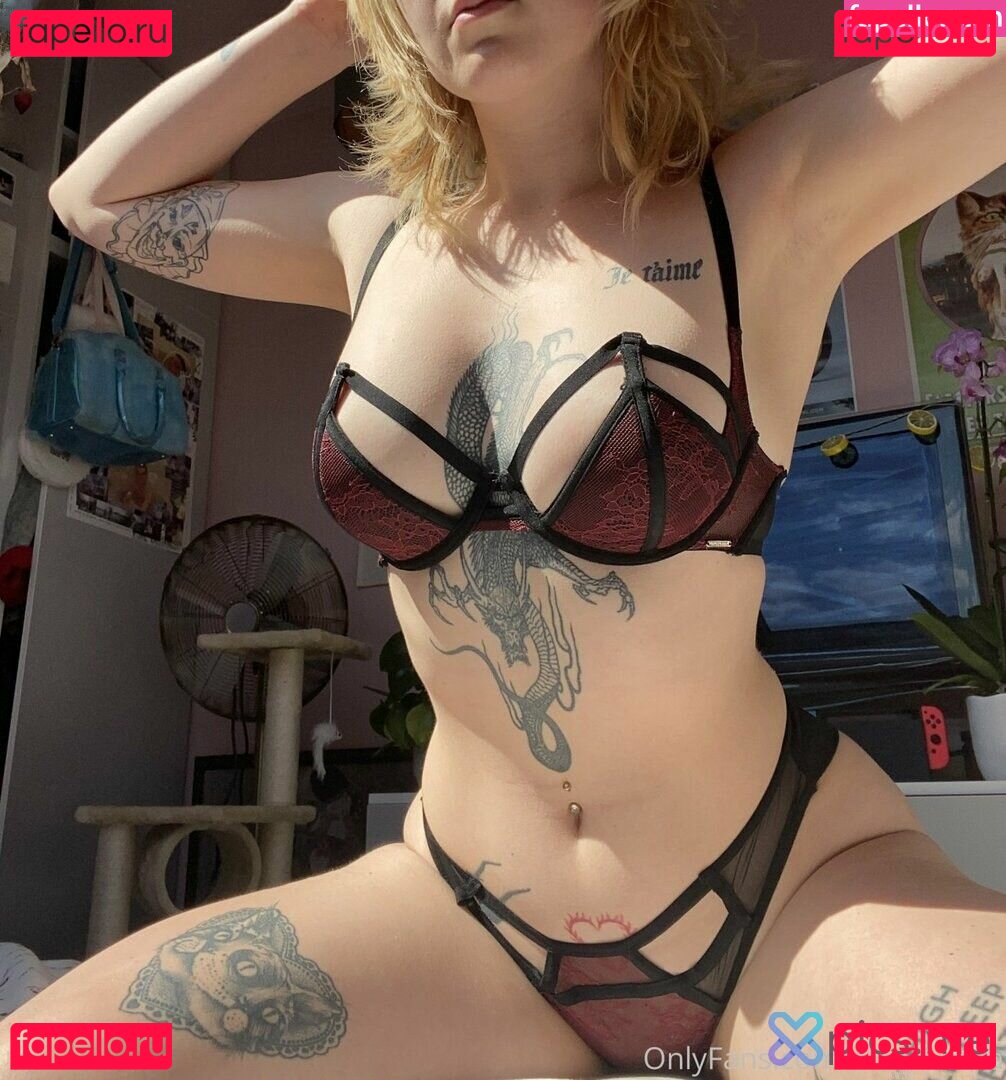 Aloeeveera Nude Onlyfans Photo 3
