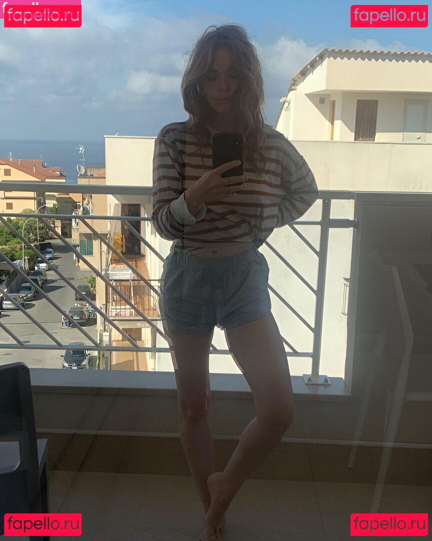 Holland Roden Nude Onlyfans Photo 38