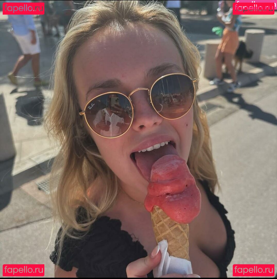 Izzy Hammond Nude Onlyfans Photo 46