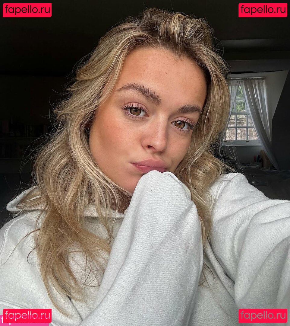 Izzy Hammond Nude Onlyfans Photo 29
