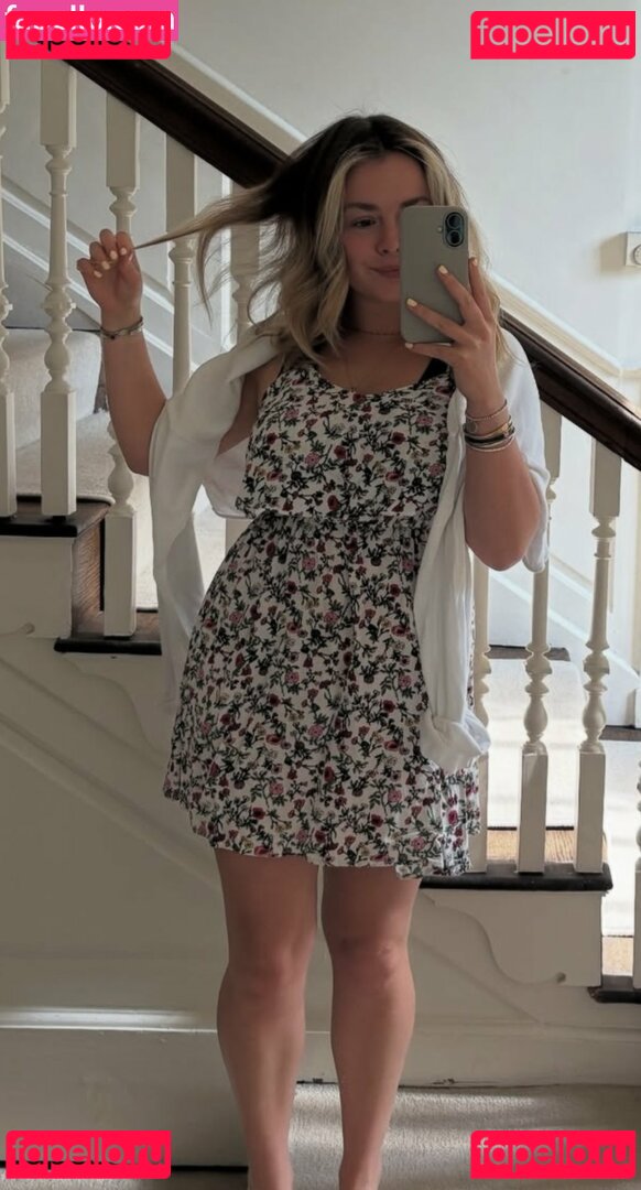 Izzy Hammond Nude Onlyfans Photo 24