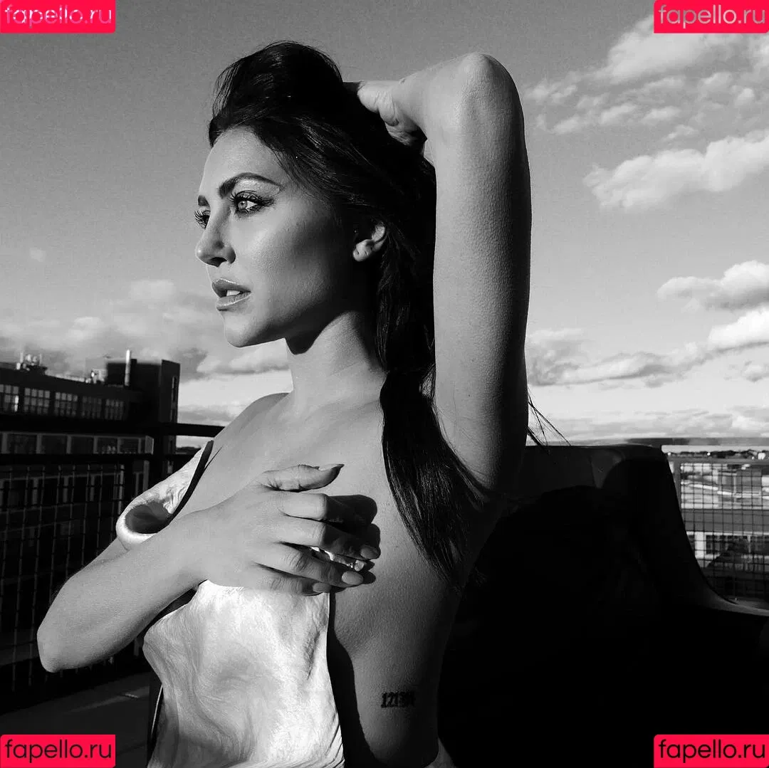 Cassie Scerbo Onlyfans Photo Gallery 
