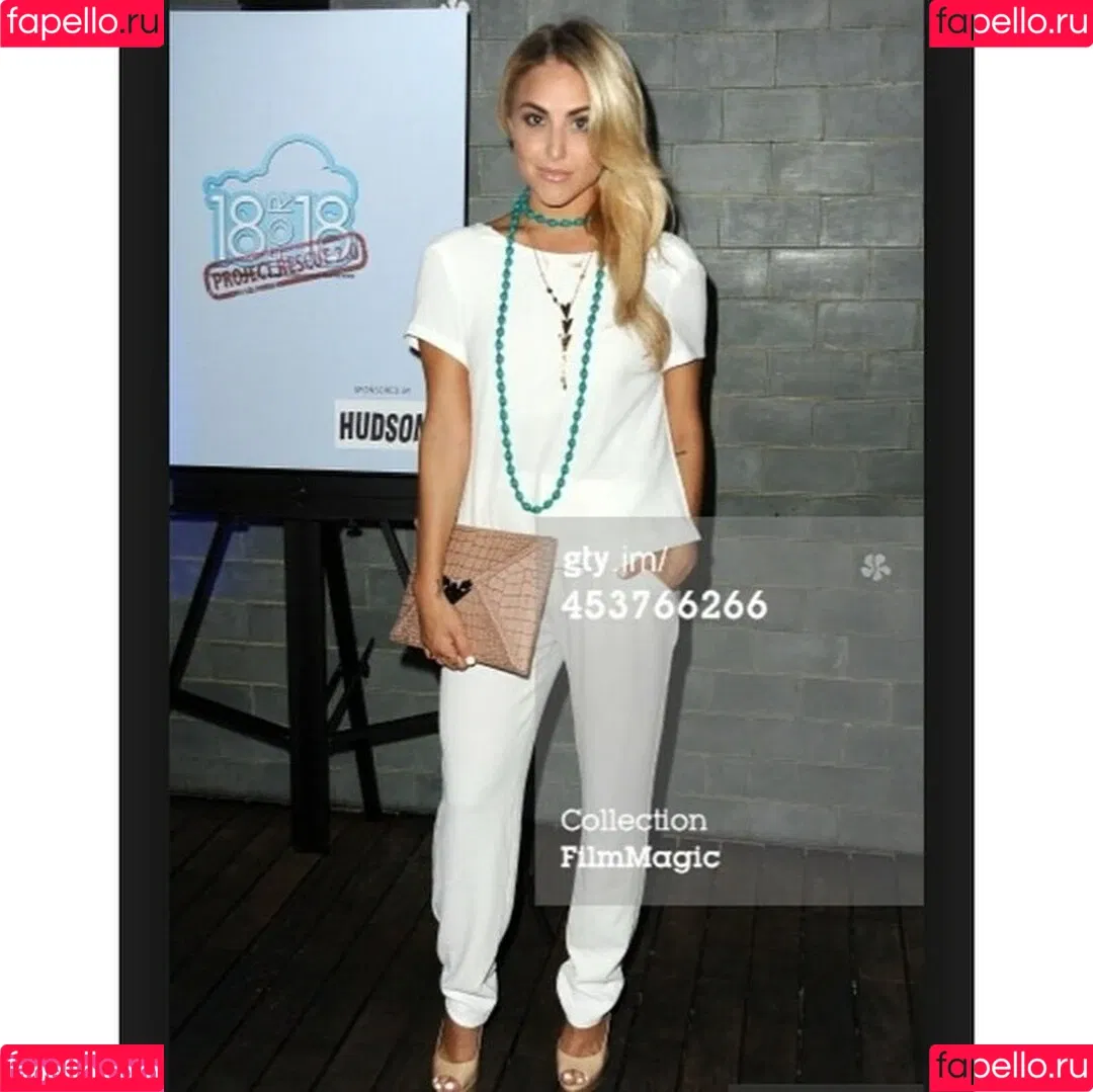 Cassie Scerbo Onlyfans Photo Gallery 