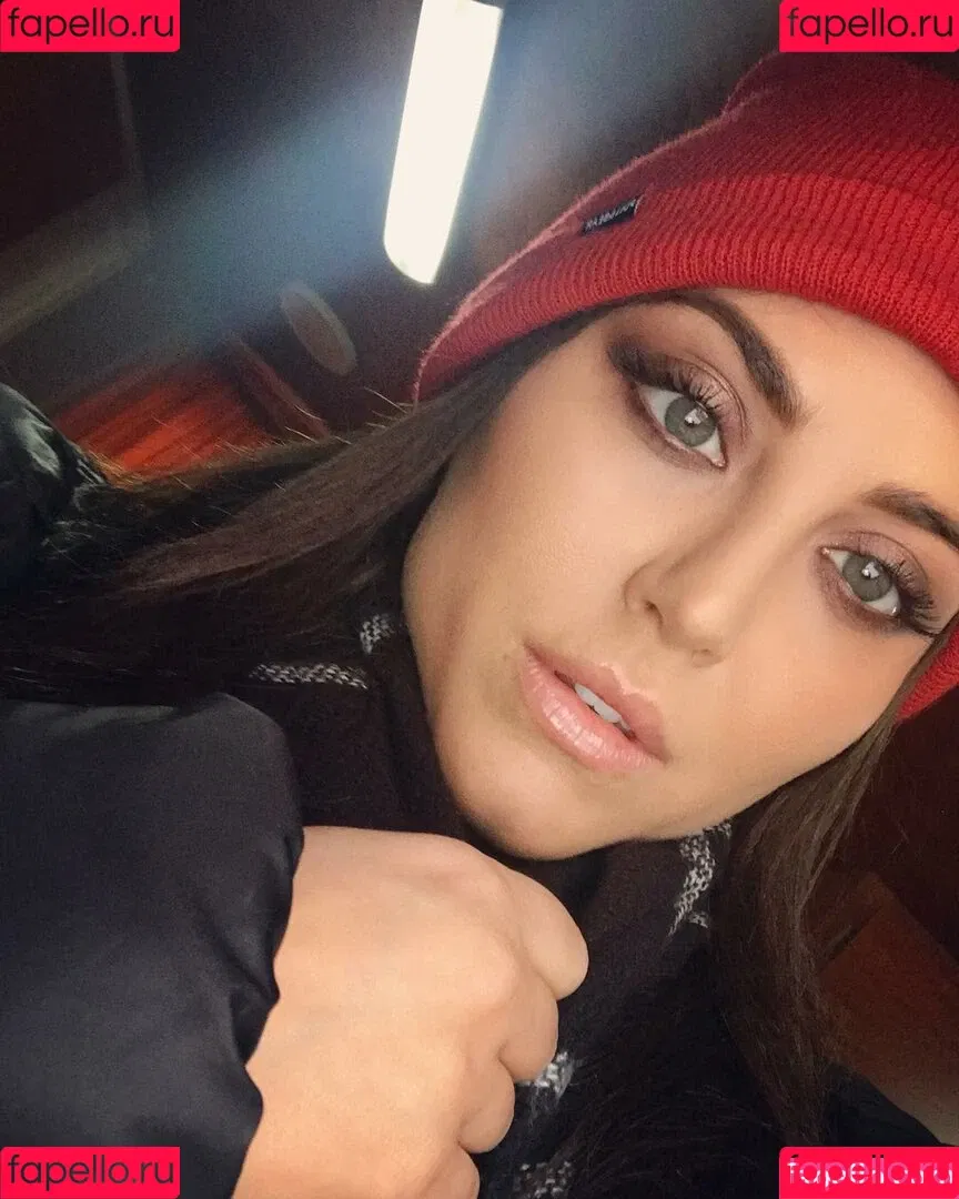 Cassie Scerbo Onlyfans Photo Gallery 