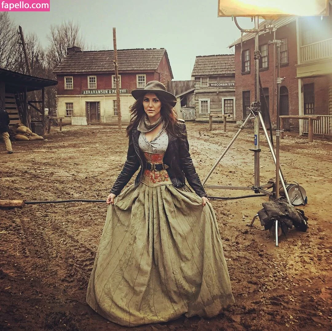 Cassie Scerbo Onlyfans Photo Gallery 