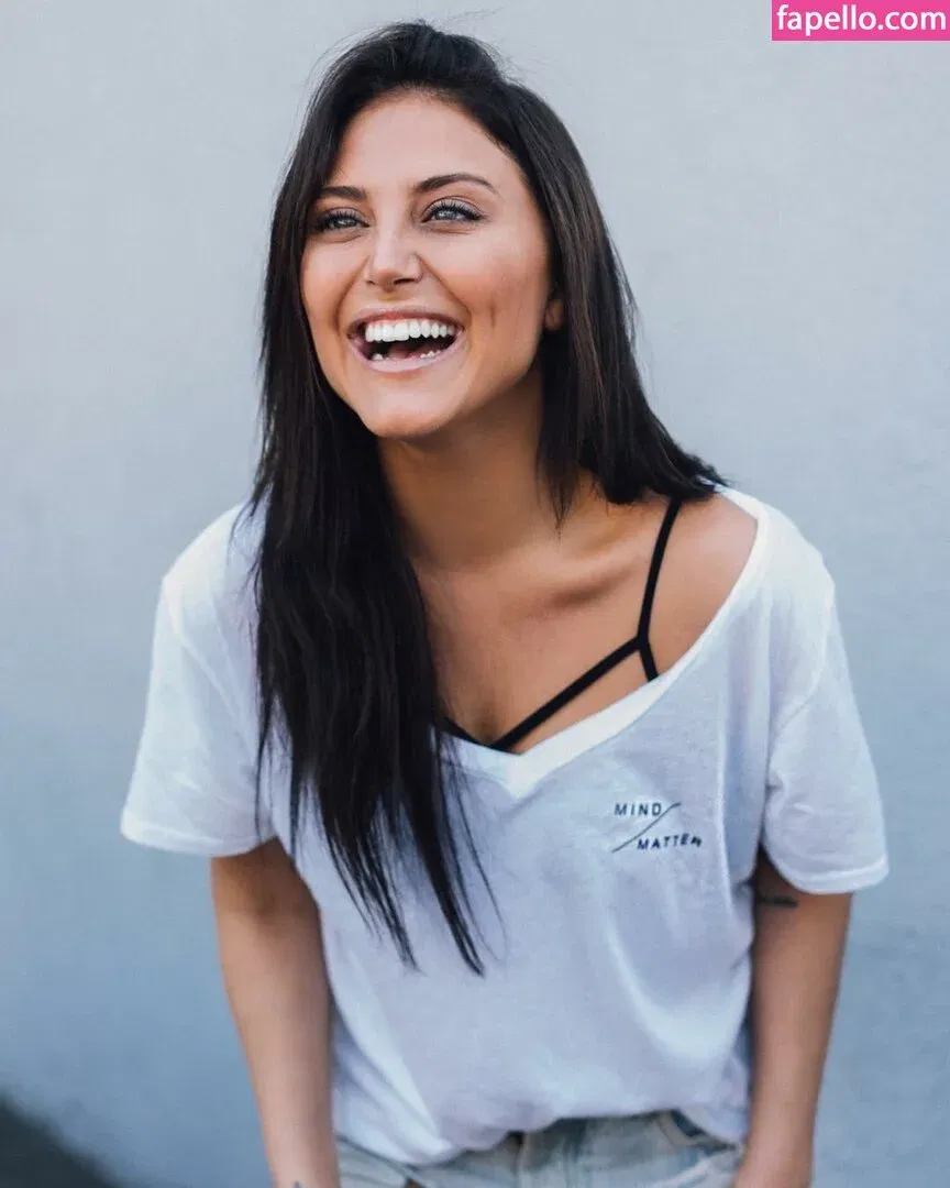 Cassie Scerbo Onlyfans Photo Gallery 