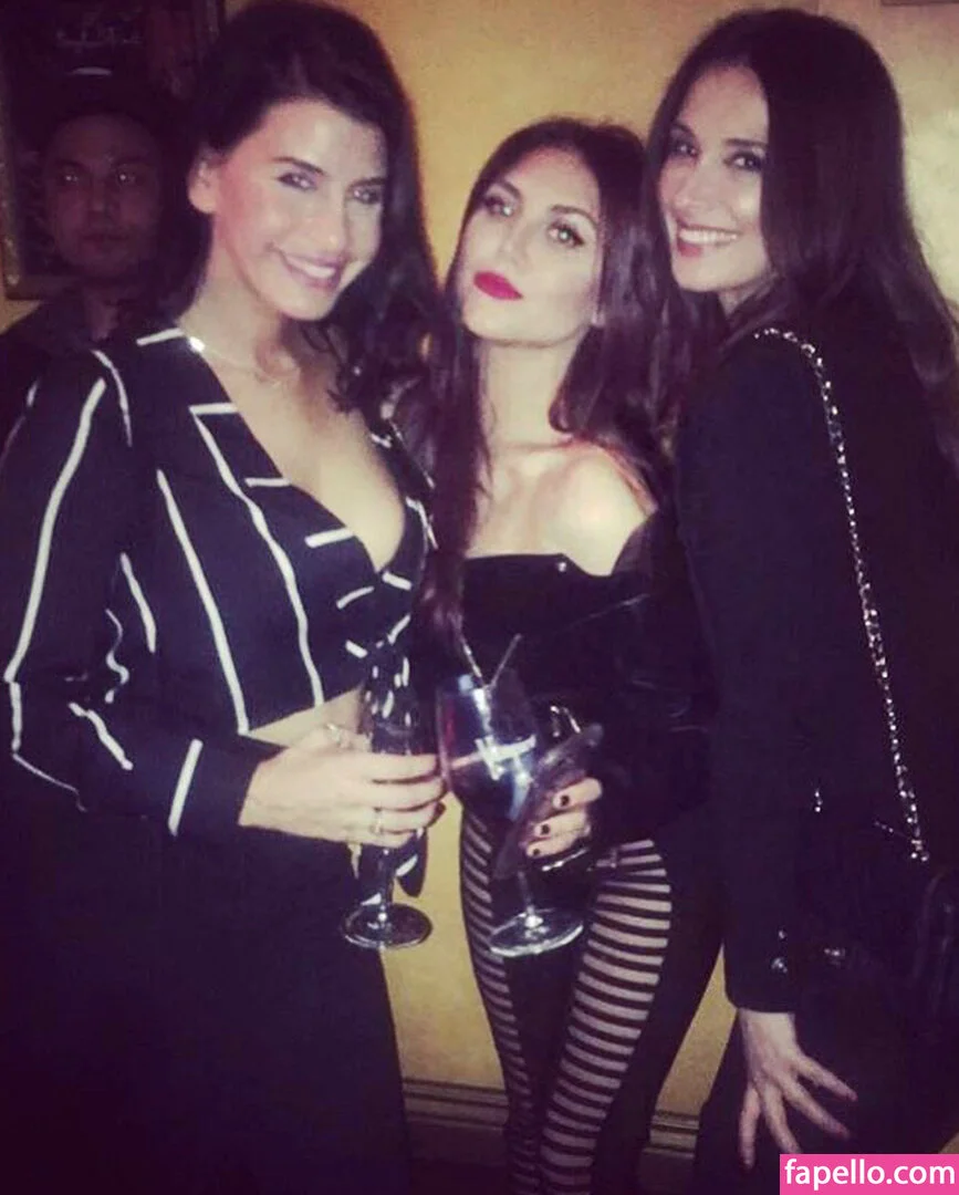 Cassie Scerbo Onlyfans Photo Gallery 