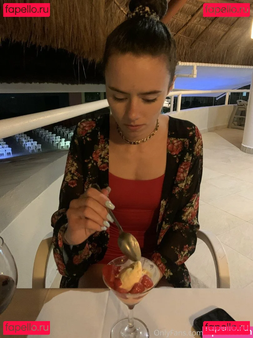 SkyHighSierra Onlyfans Photo Gallery 