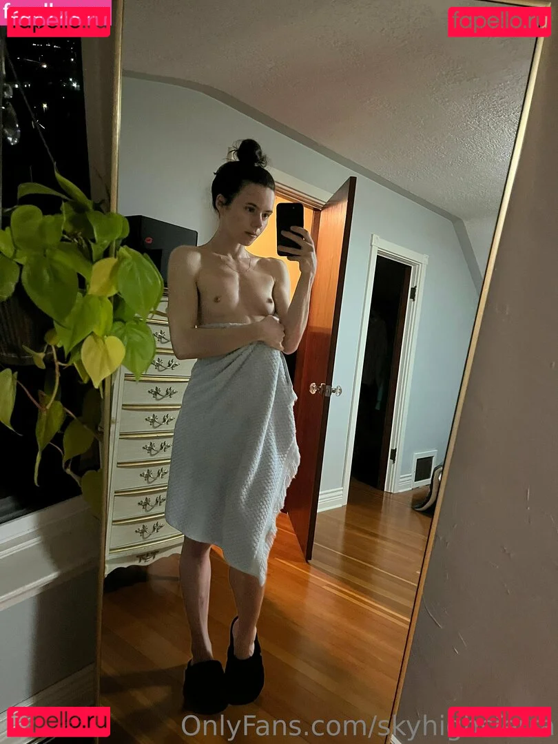 SkyHighSierra Onlyfans Photo Gallery 