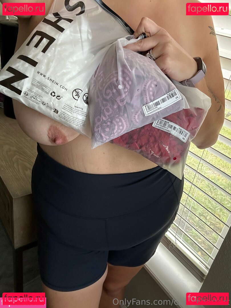 cuc_mbertart Nude Onlyfans Photo 4