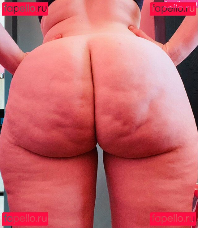madialally Nude Onlyfans Photo 5