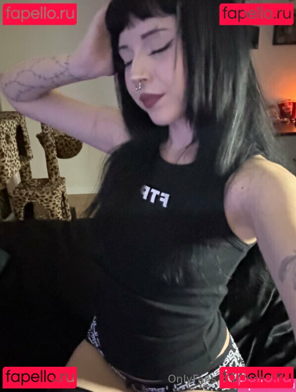 Pearl.666 Nude Onlyfans Photo 8