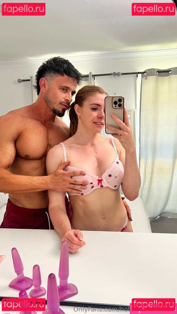 hotcoupleonshow Nude Onlyfans Photo 39