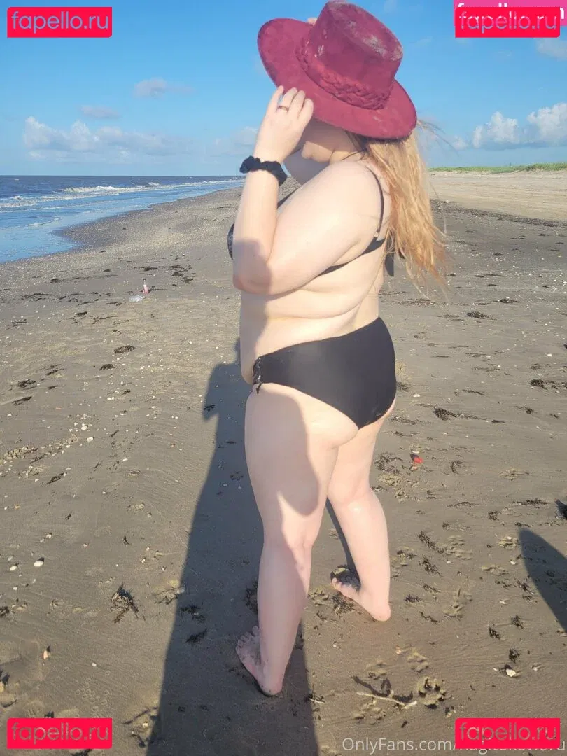 feedistdani Onlyfans Photo Gallery 