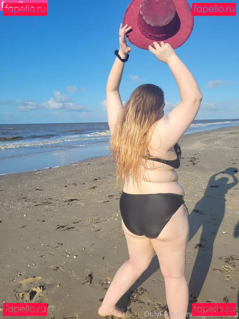 feedistdani Onlyfans Photo Gallery 