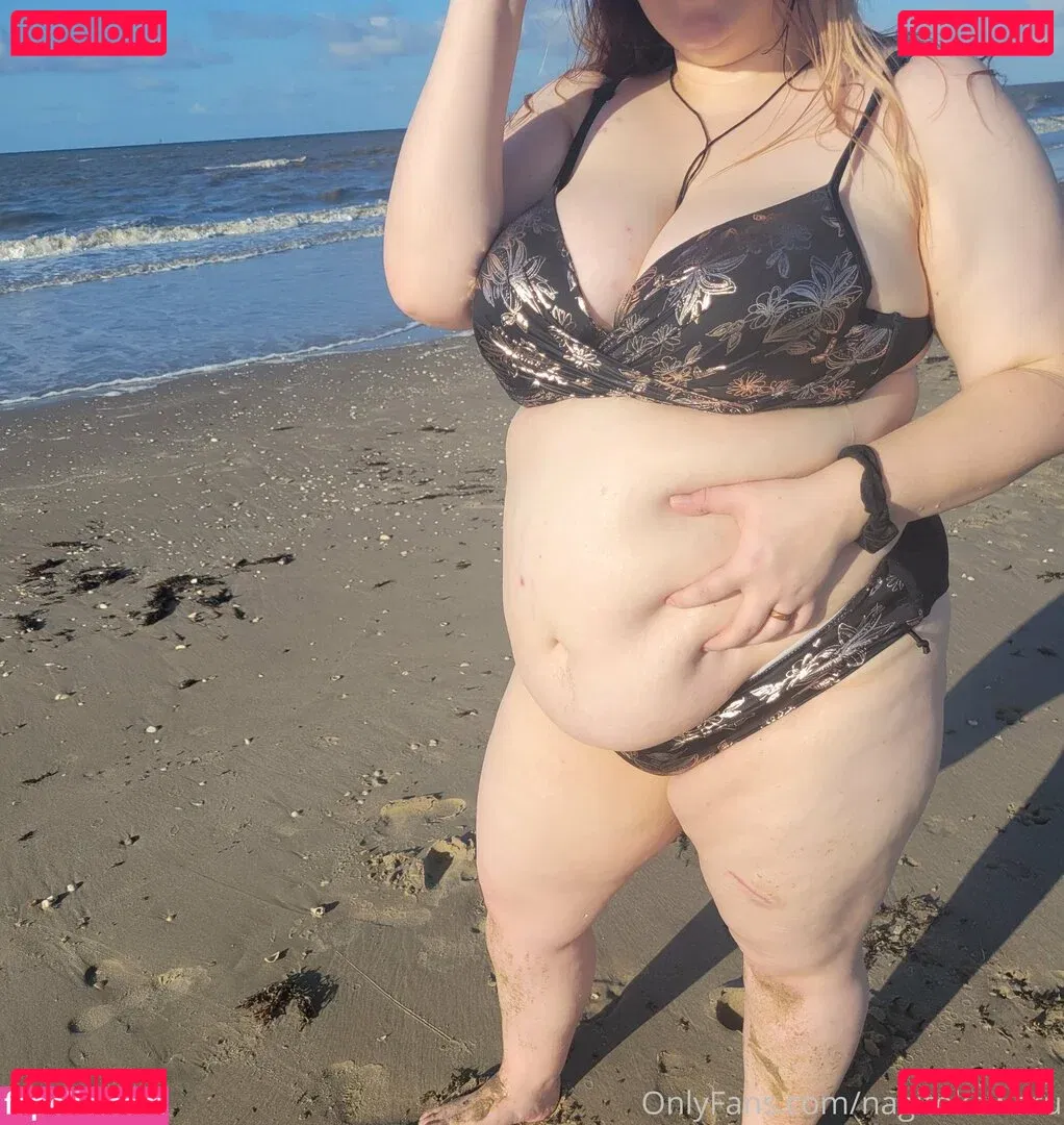 feedistdani Onlyfans Photo Gallery 