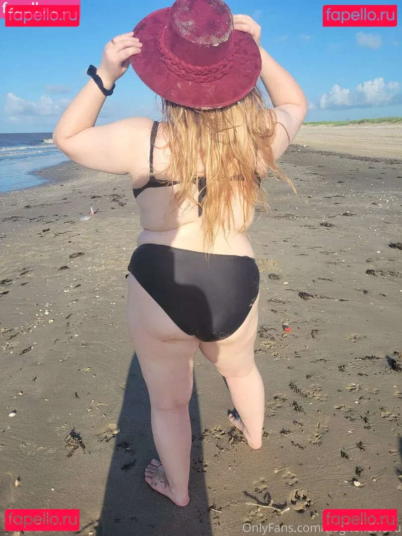 feedistdani Onlyfans Photo Gallery 