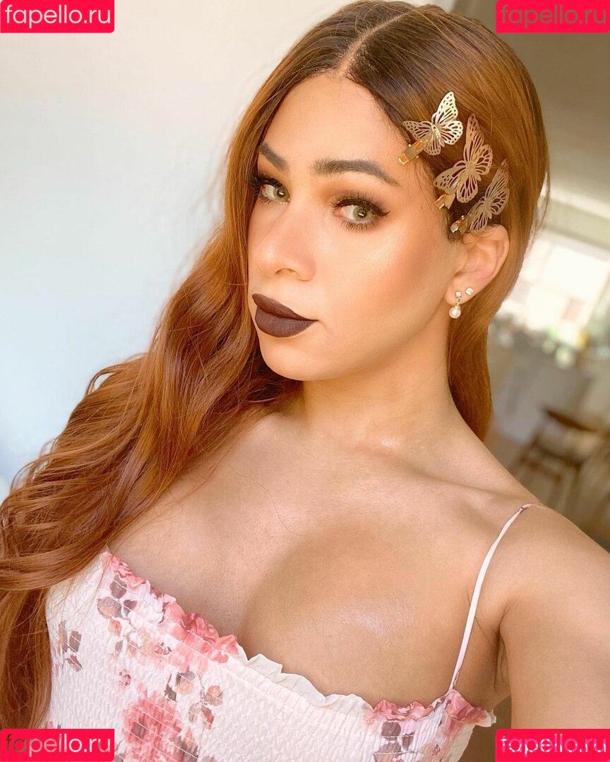 Dr. Persephone Onlyfans Photo Gallery 