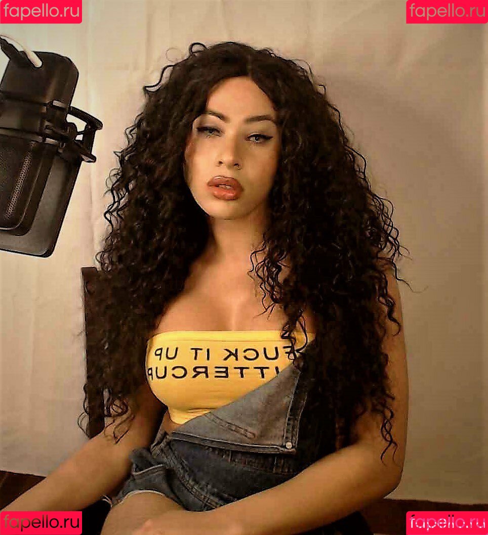 Dr. Persephone Onlyfans Photo Gallery 