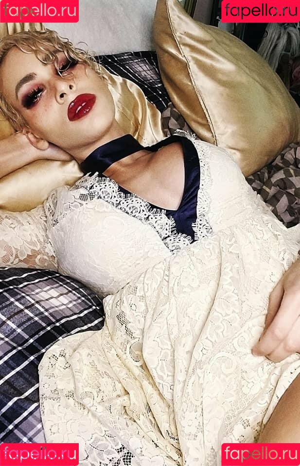 Dr. Persephone Onlyfans Photo Gallery 