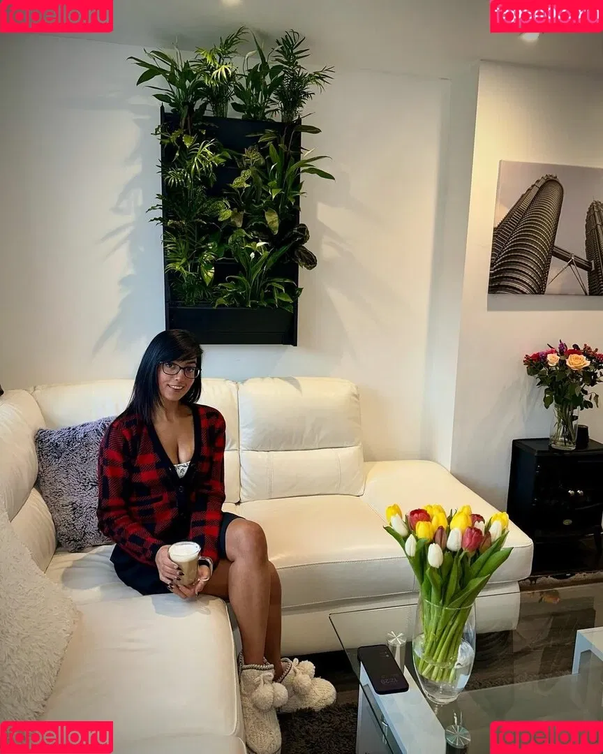 Aaliyah Yasin Onlyfans Photo Gallery 