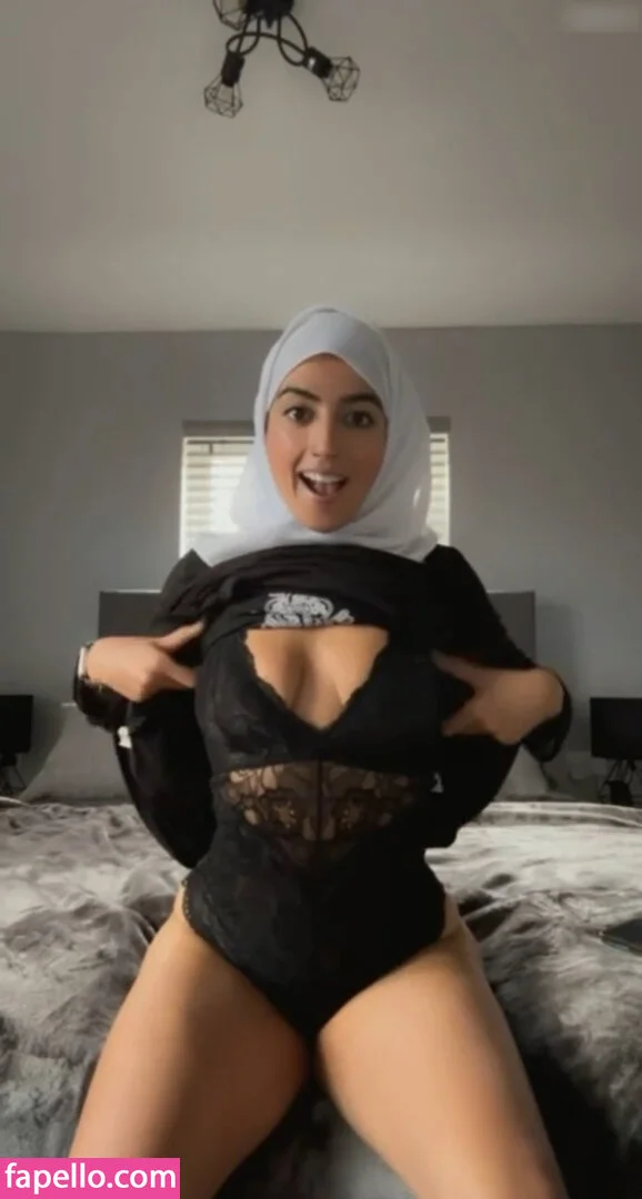 Aaliyah Yasin Onlyfans Photo Gallery 