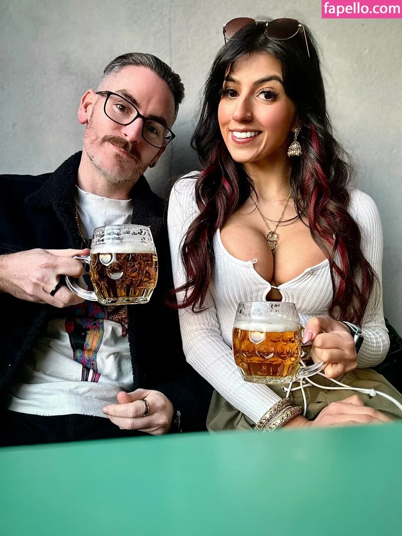 Aaliyah Yasin Onlyfans Photo Gallery 