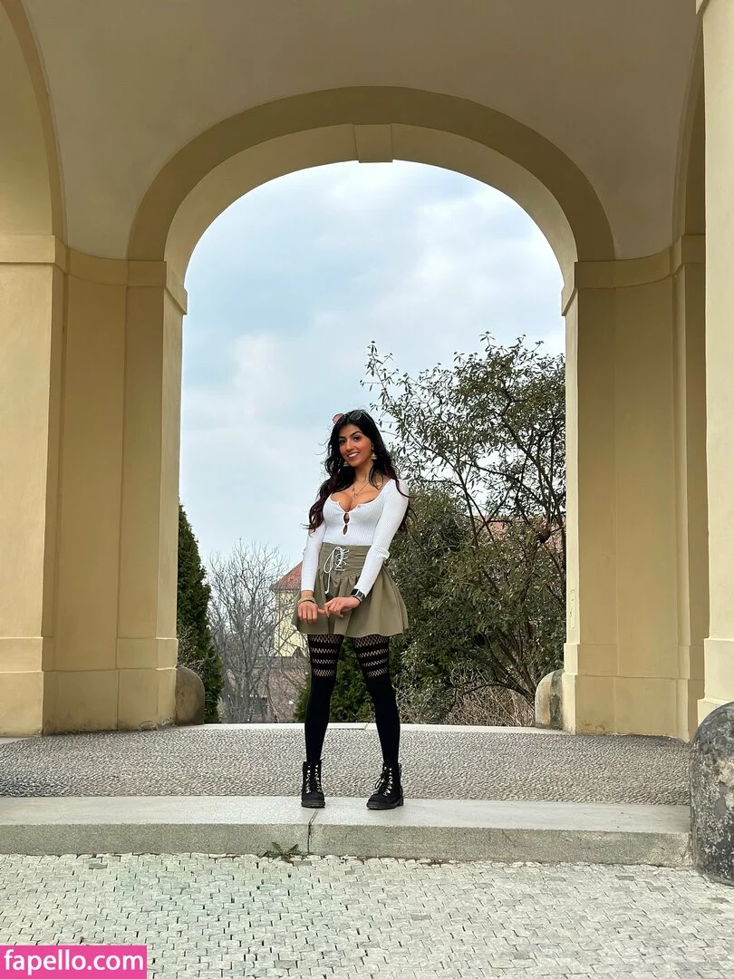 Aaliyah Yasin Onlyfans Photo Gallery 