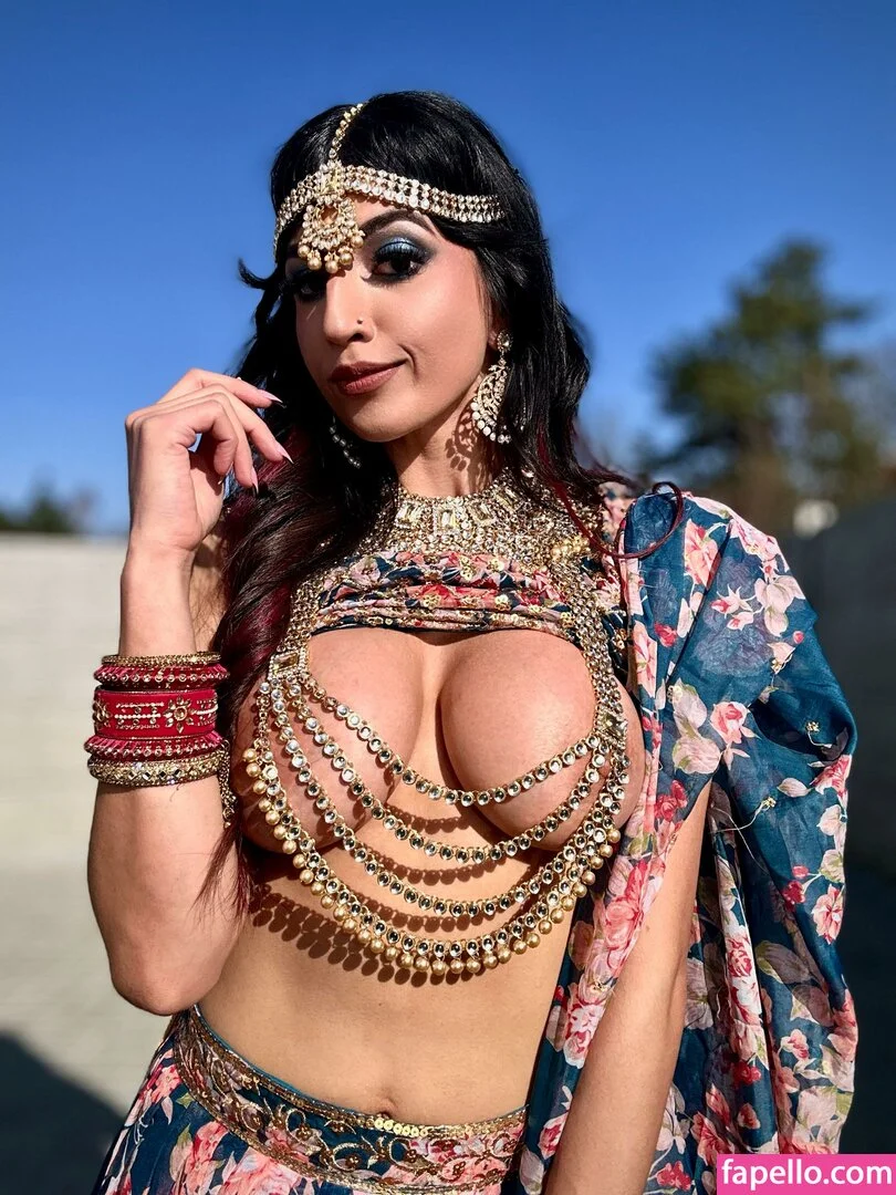 Aaliyah Yasin Onlyfans Photo Gallery 
