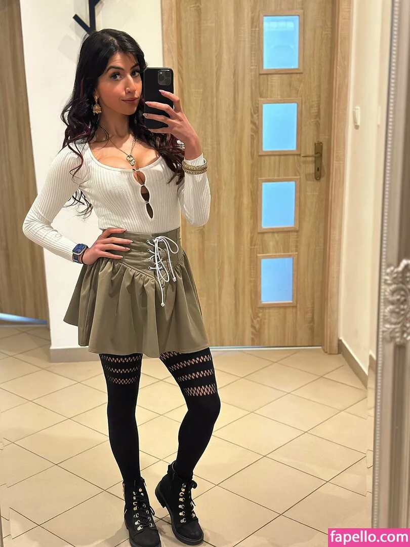 Aaliyah Yasin Onlyfans Photo Gallery 
