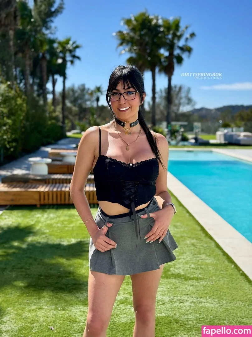 Aaliyah Yasin Onlyfans Photo Gallery 