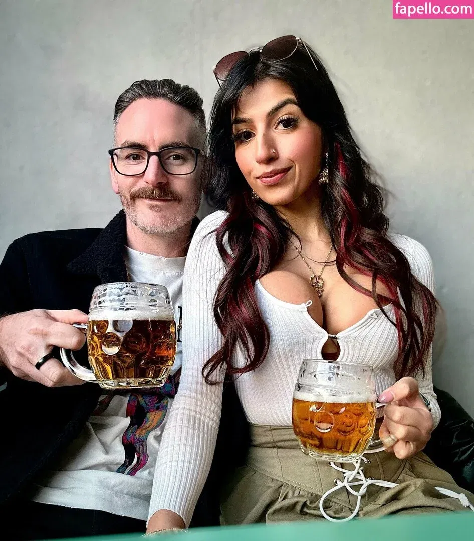 Aaliyah Yasin Onlyfans Photo Gallery 