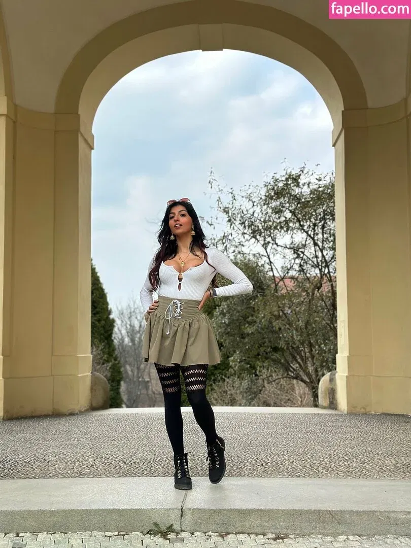 Aaliyah Yasin Onlyfans Photo Gallery 