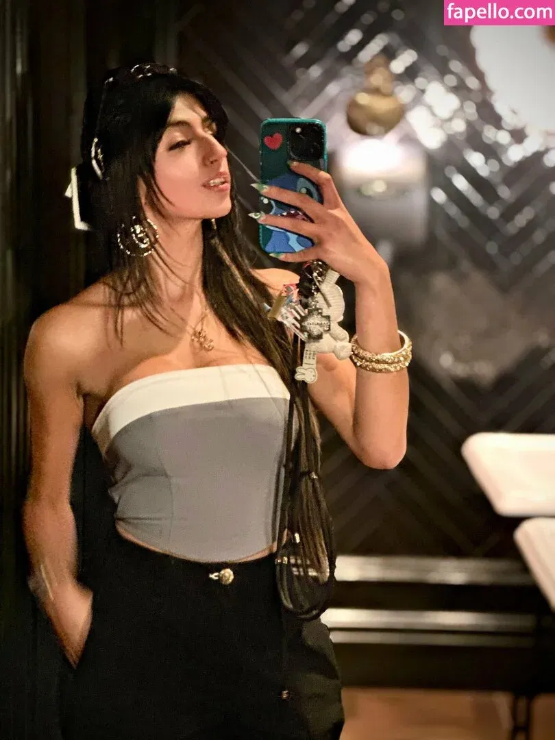 Aaliyah Yasin Onlyfans Photo Gallery 