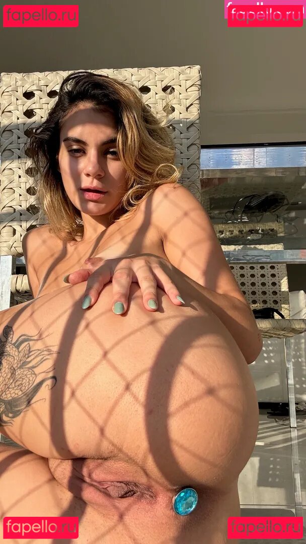 Dorismed Nude Onlyfans Photo 7