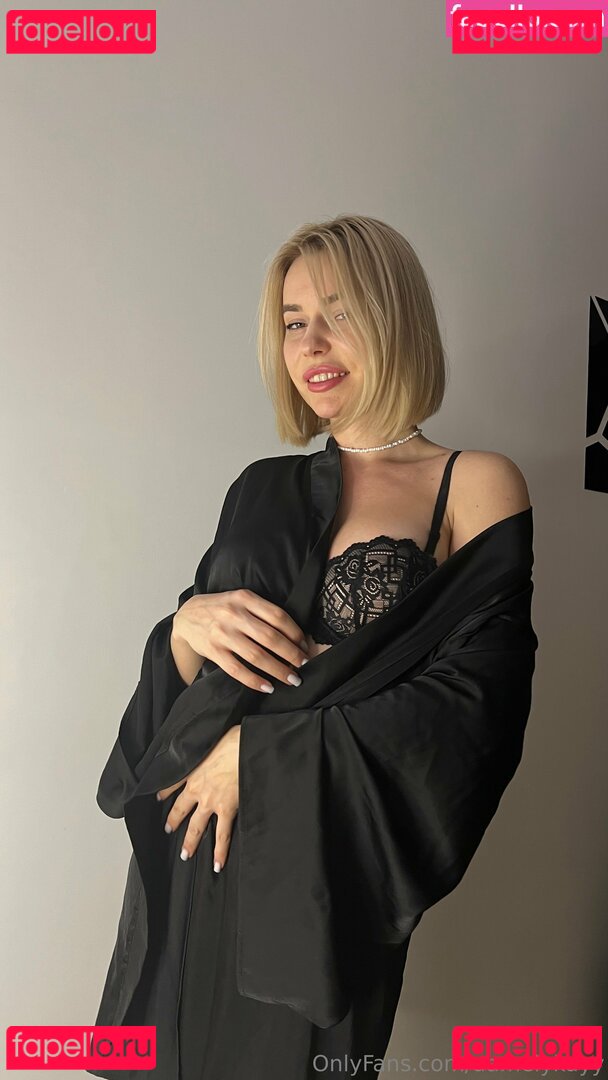 uamelykayy Nude Onlyfans Photo 45