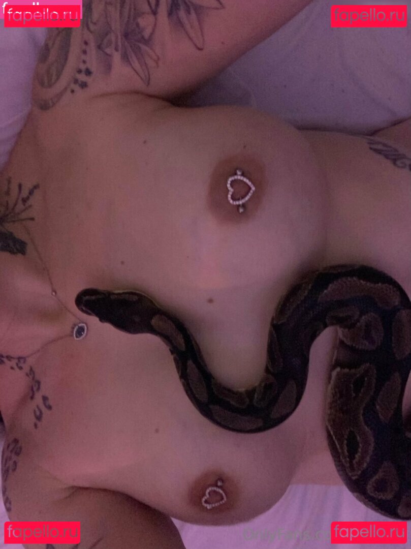 Catherine Patry Nude Onlyfans Photo 12