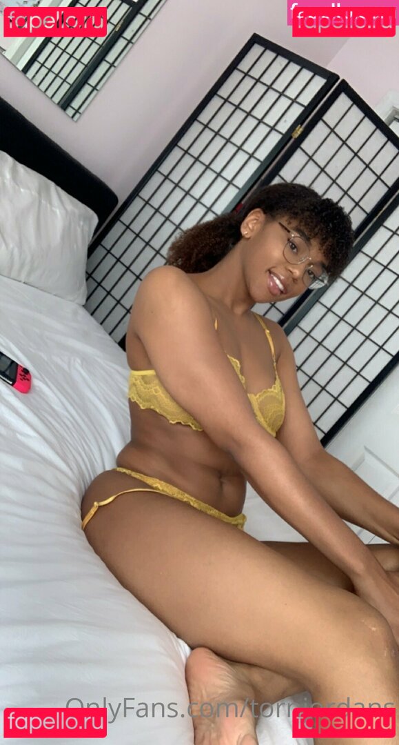 tornjordans Nude Onlyfans Photo 3