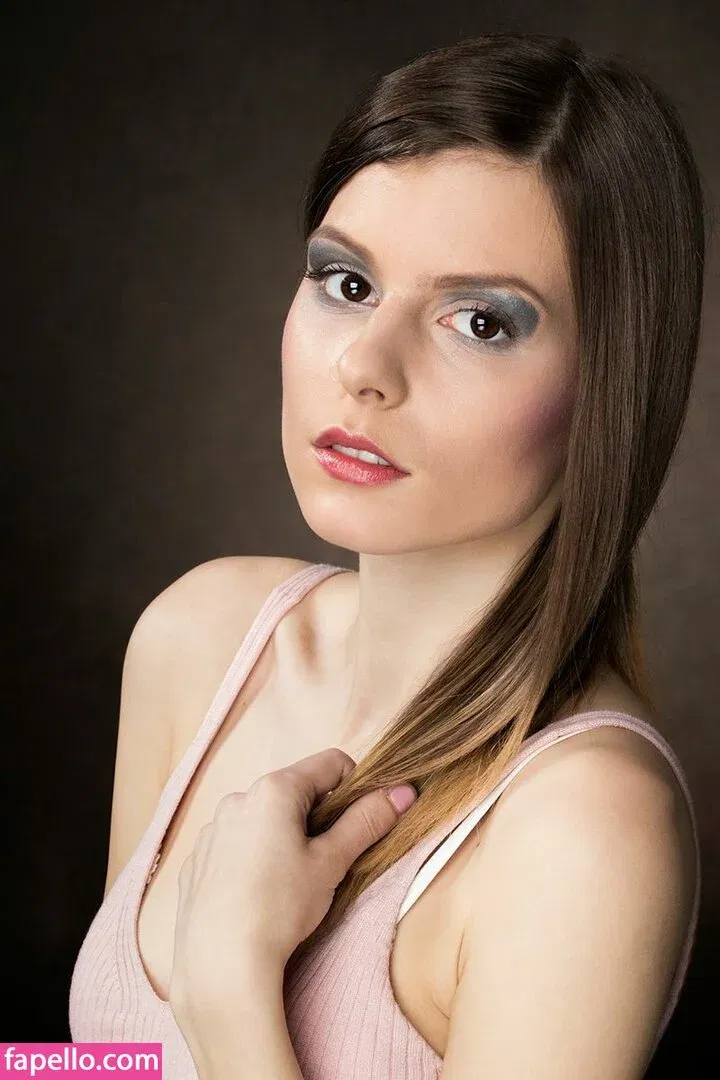 Melimtx Onlyfans Photo Gallery 